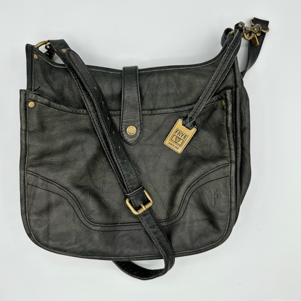 Frye Campus Crossbody - zipper closure